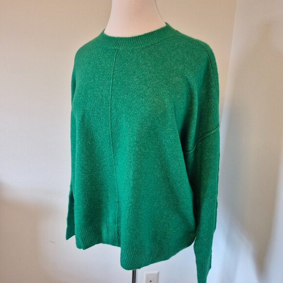 Vince Camuto - Picture 2 of 5